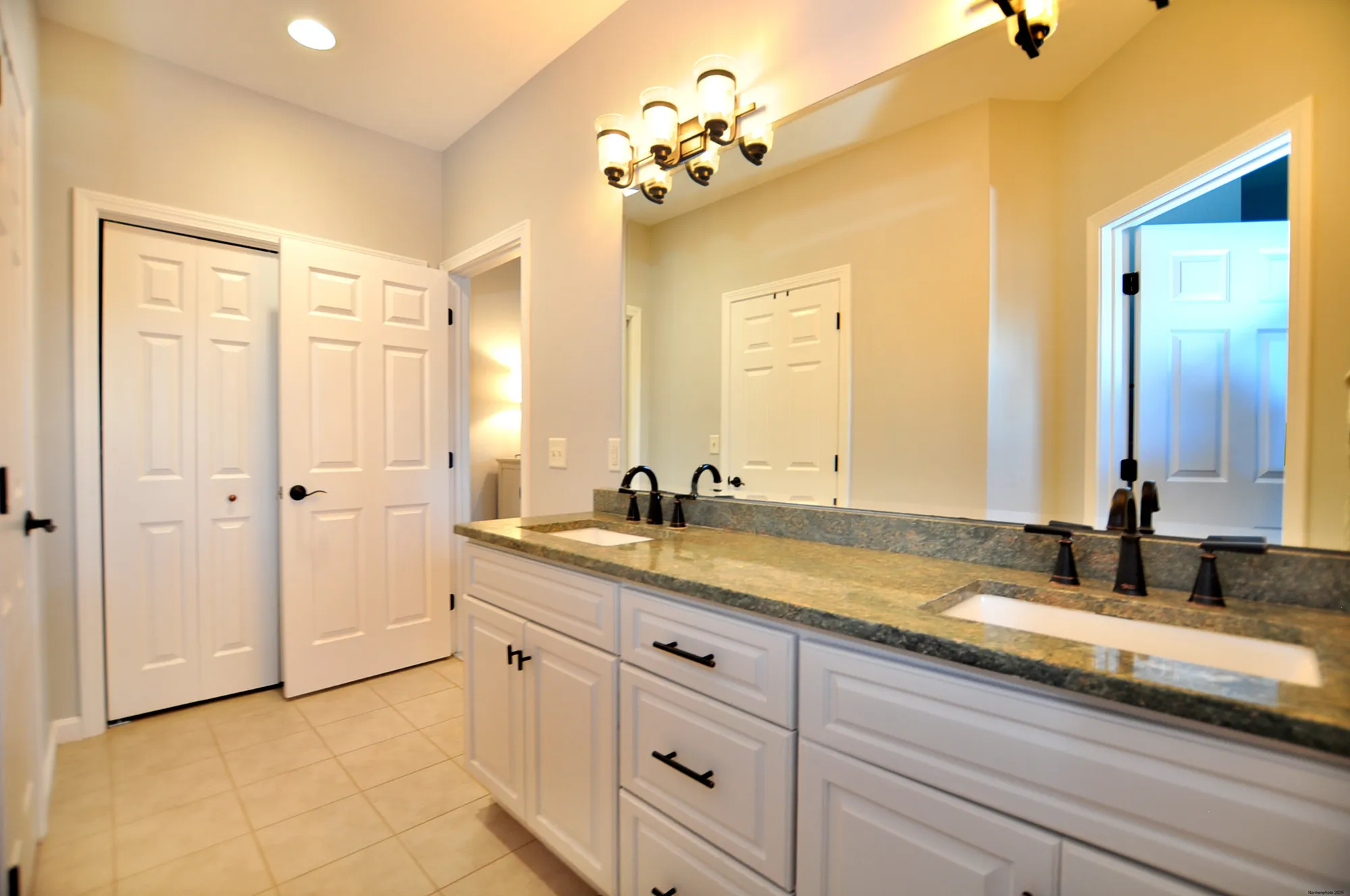Property Slideshow image 25 of 40 | 23 dewberry way # 23, Suffield, CT, 06078