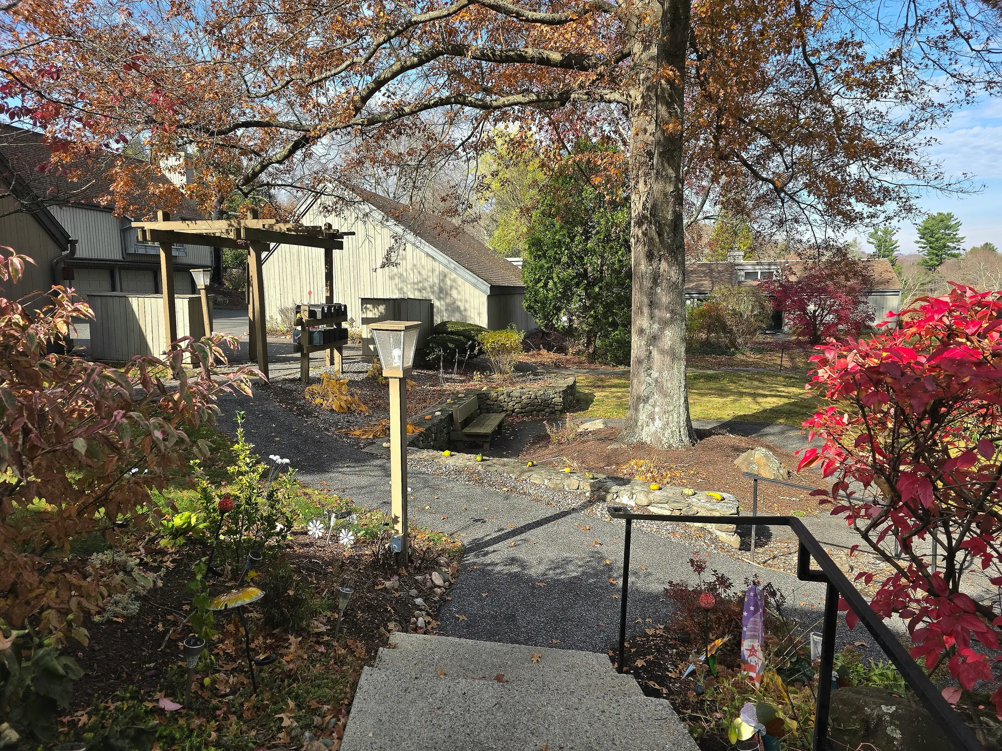 Property Slideshow image 33 of 39 | 39 heritage vlg c, Southbury, CT, 06488