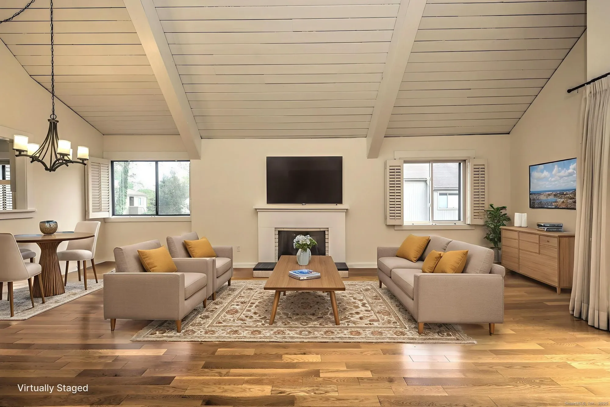 Property Slideshow image 4 of 40 | 195 bayfield ln a, Stratford, CT, 06614