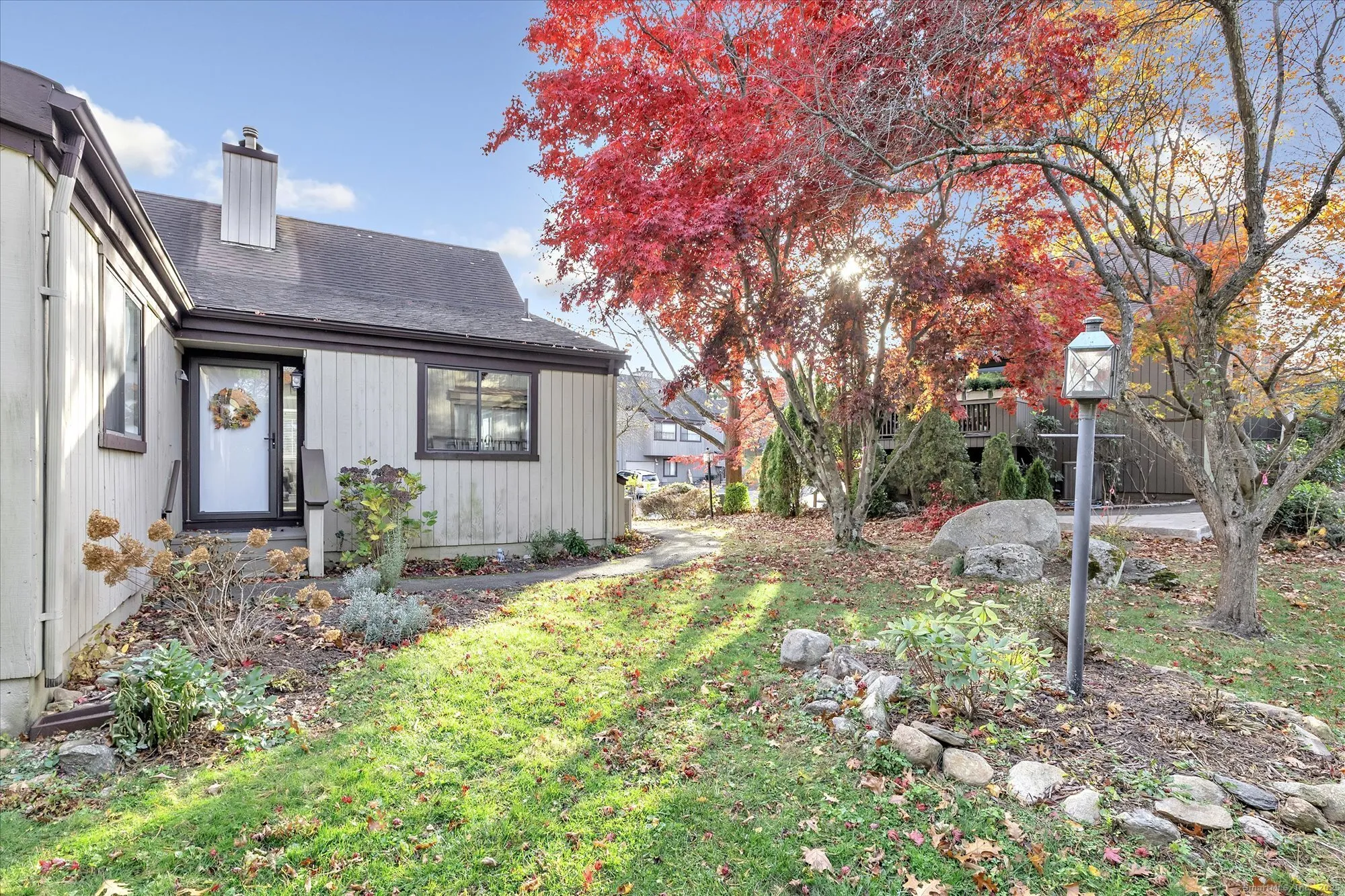 Property Slideshow image 1 of 33 | 516 opa ln a, Stratford, CT, 06614