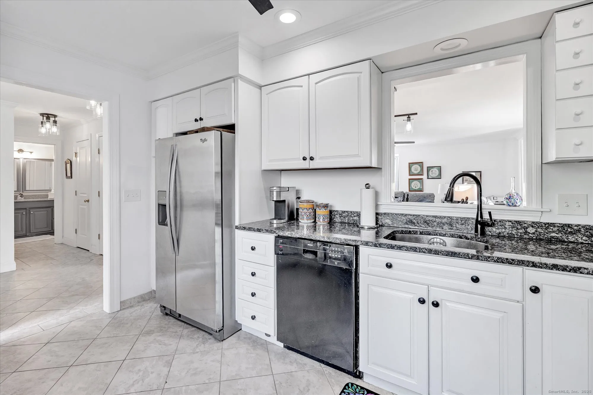 Property Slideshow image 11 of 33 | 516 opa ln a, Stratford, CT, 06614