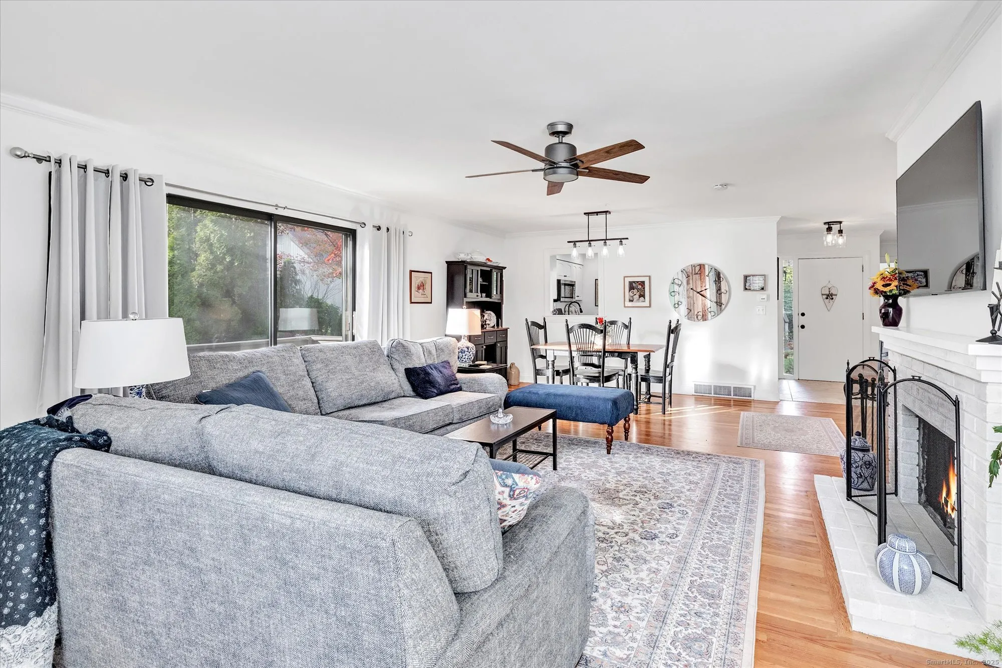 Property Slideshow image 16 of 33 | 516 opa ln a, Stratford, CT, 06614