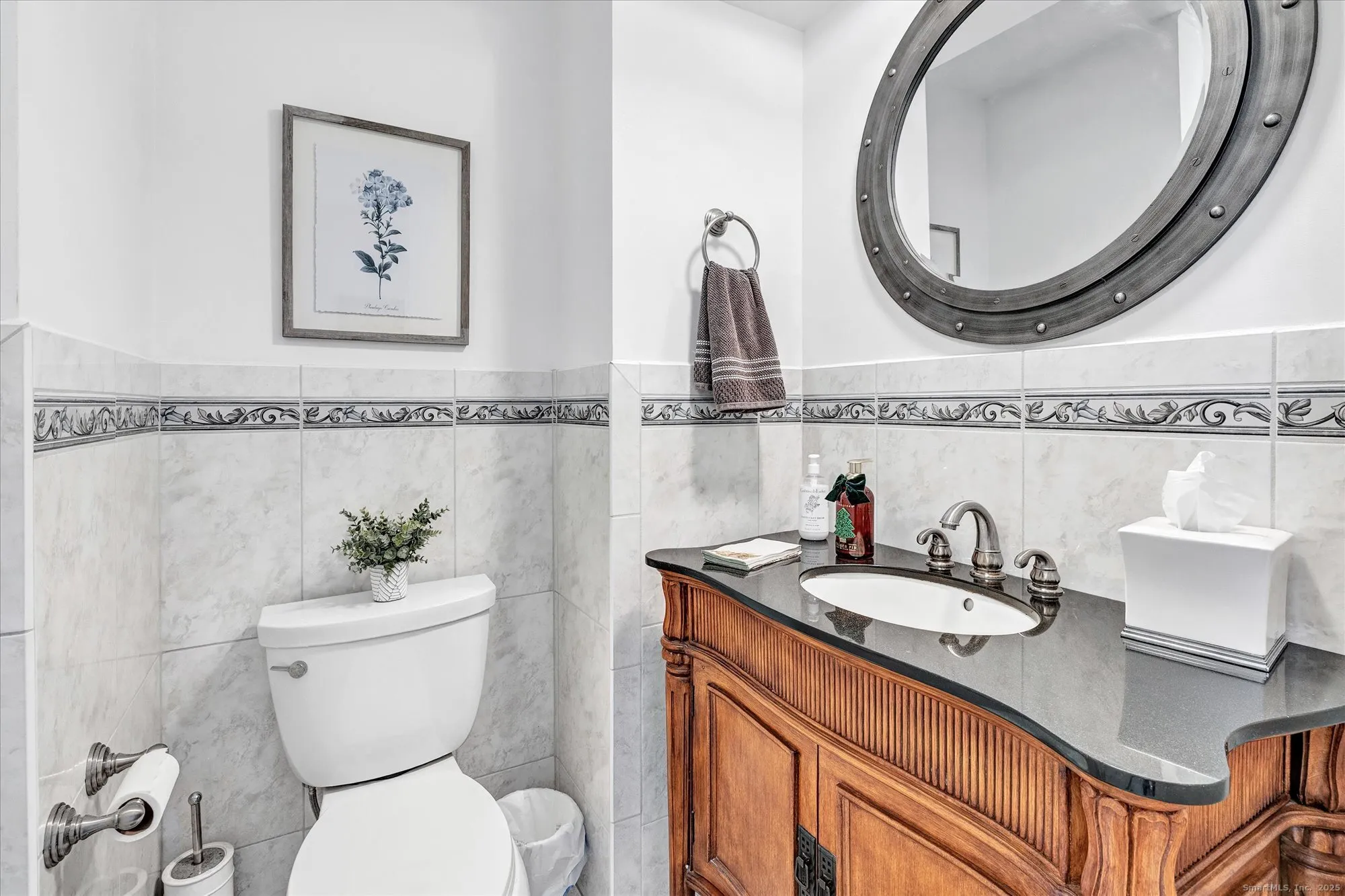 Property Slideshow image 27 of 33 | 516 opa ln a, Stratford, CT, 06614