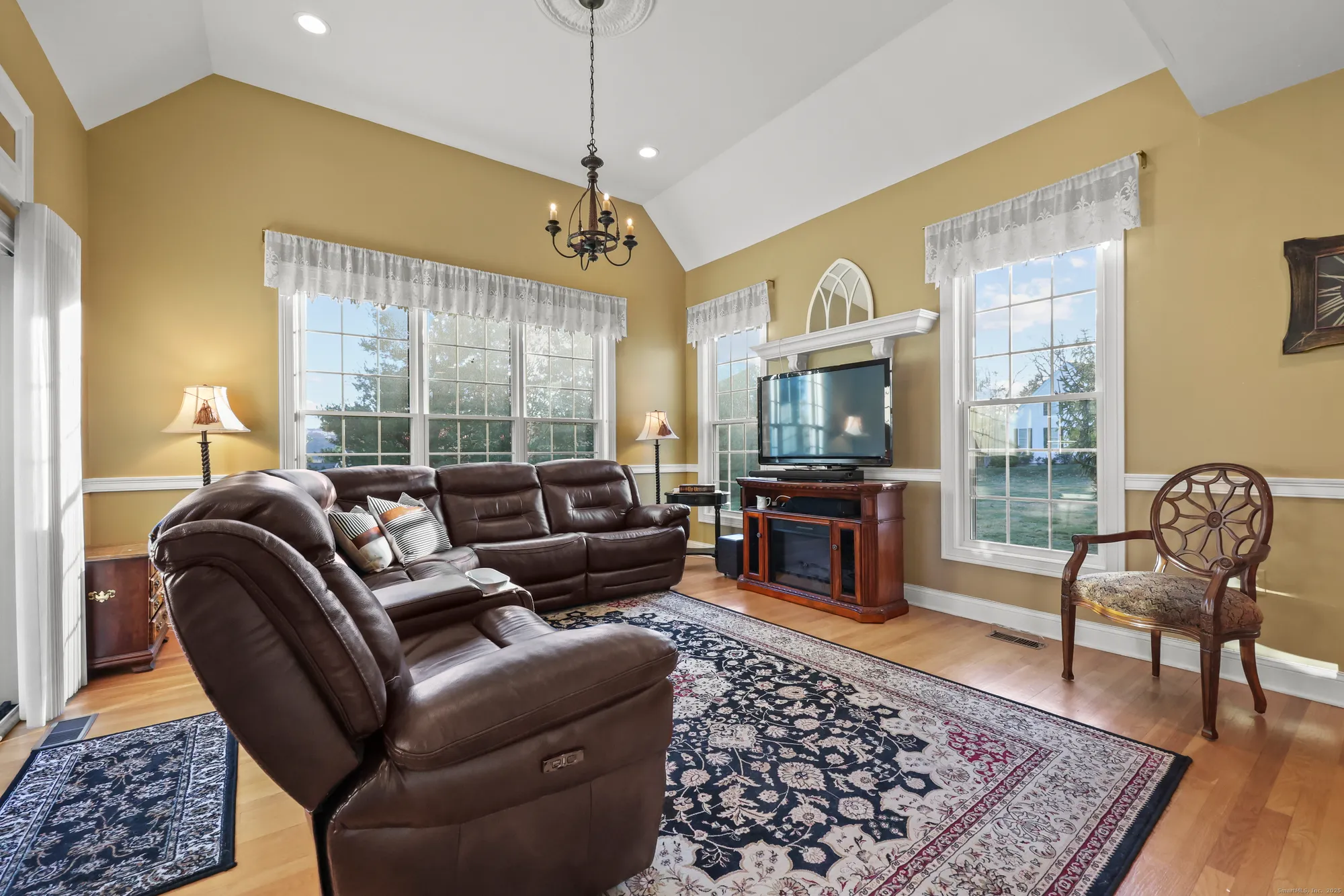 Property Slideshow image 15 of 35 | 8 kenington rd # 8, Avon, CT, 06001