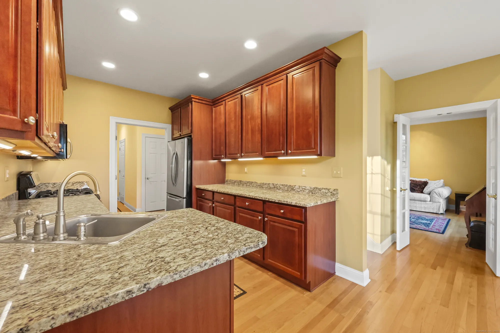 Property Slideshow image 13 of 35 | 8 kenington rd # 8, Avon, CT, 06001