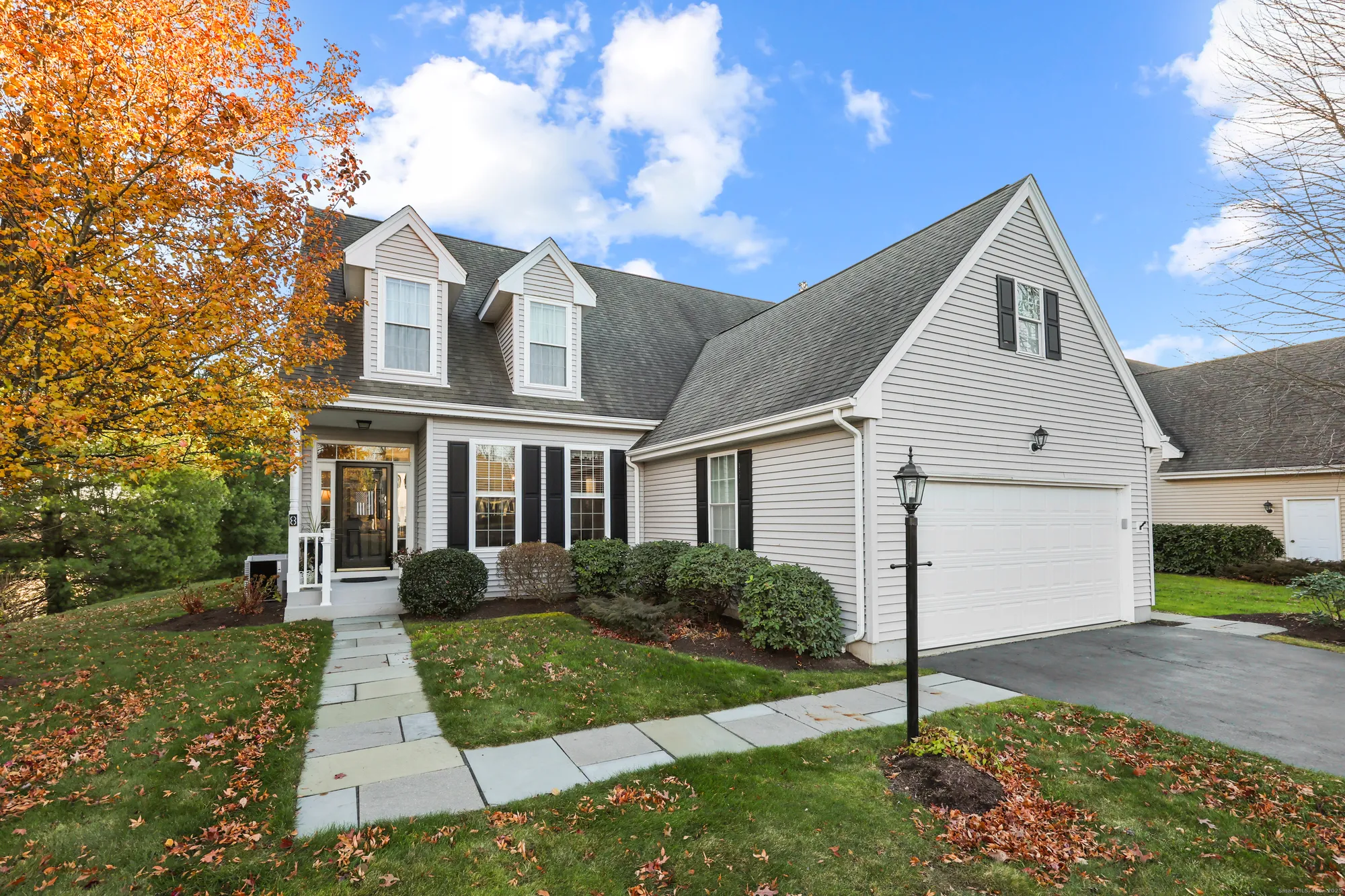 Property Slideshow image 1 of 35 | 8 kenington rd # 8, Avon, CT, 06001