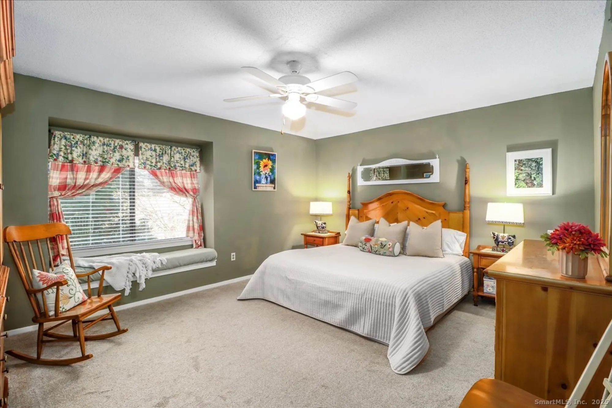 Property Slideshow image 8 of 27 | 25 heritage crst c, Southbury, CT, 06488