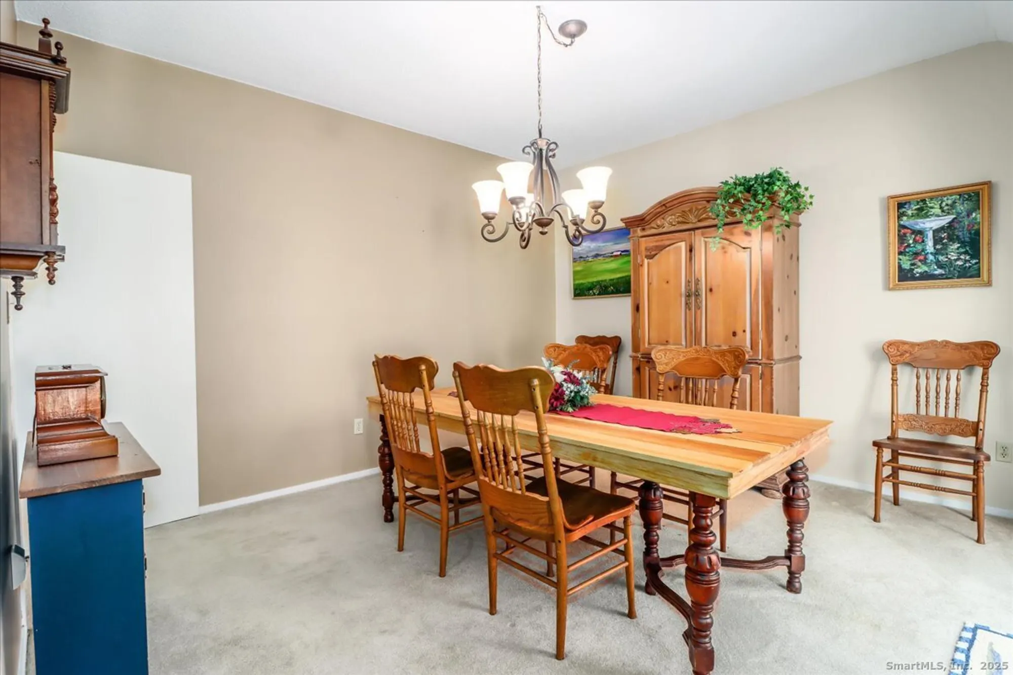 Property Slideshow image 14 of 27 | 25 heritage crst c, Southbury, CT, 06488