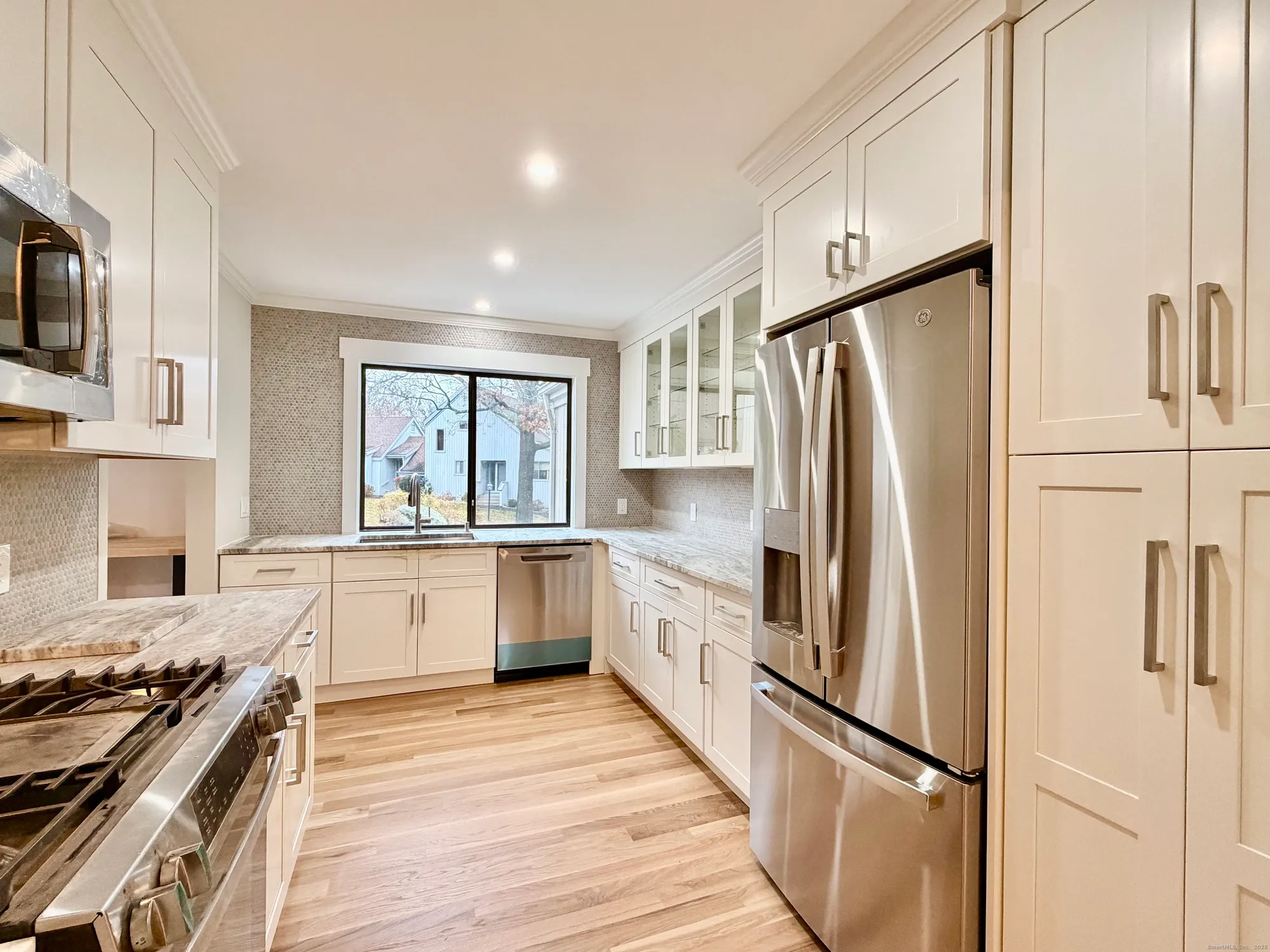 Property Slideshow image 4 of 26 | 133 bannock ln a, Stratford, CT, 06614