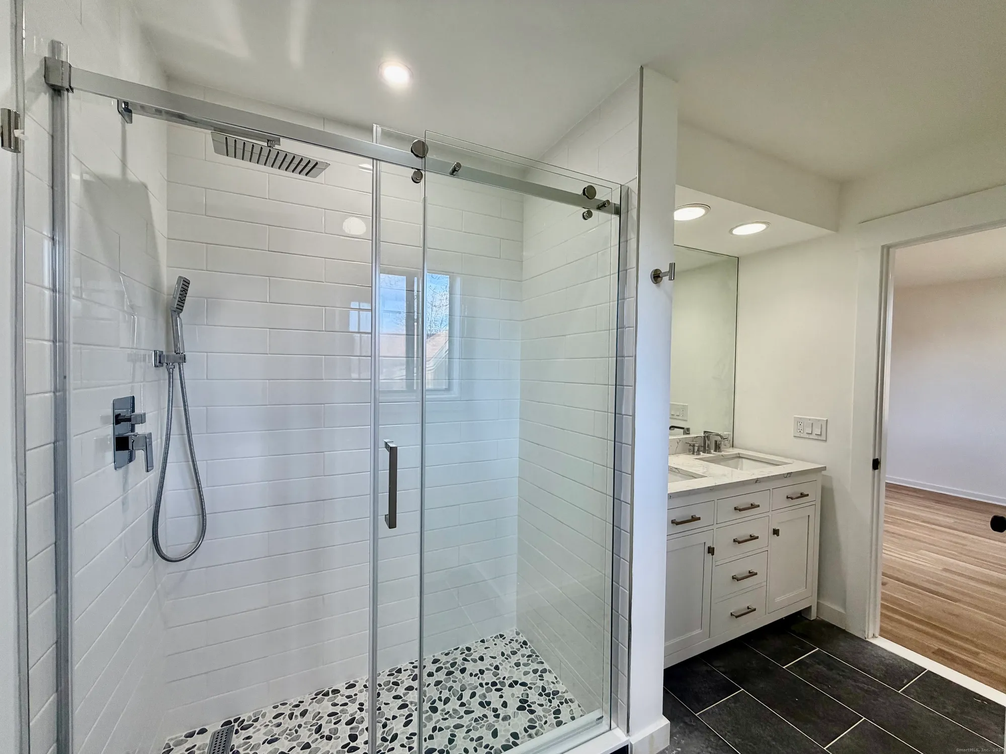 Property Slideshow image 18 of 26 | 133 bannock ln a, Stratford, CT, 06614