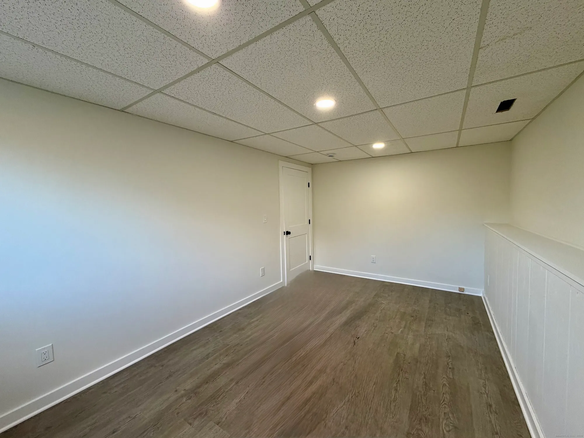 Property Slideshow image 21 of 26 | 133 bannock ln a, Stratford, CT, 06614