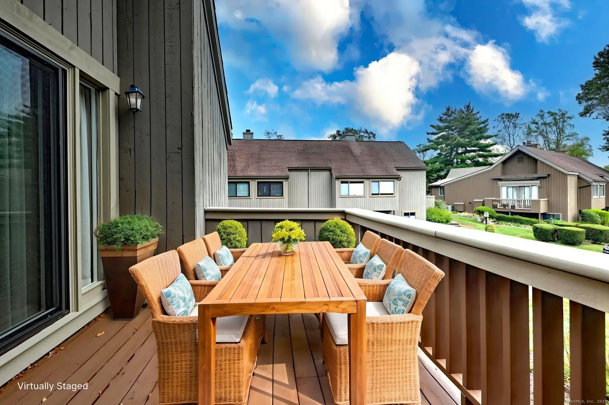 Property Slideshow image 10 of 40 | 195 bayfield ln a, Stratford, CT, 06614