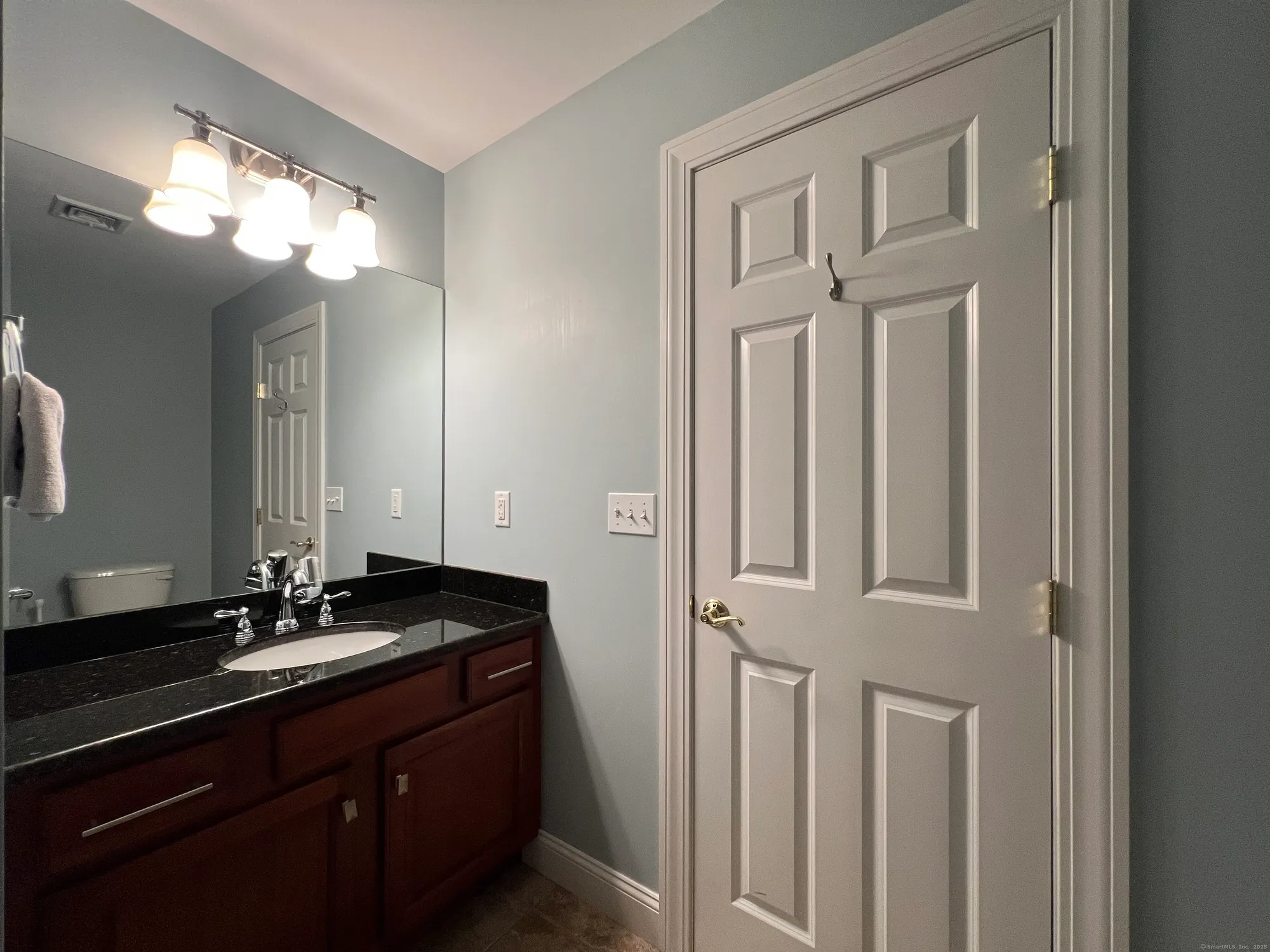 Property Slideshow image 25 of 34 | 65 oak meadow ln # 65, Harwinton, CT, 06791