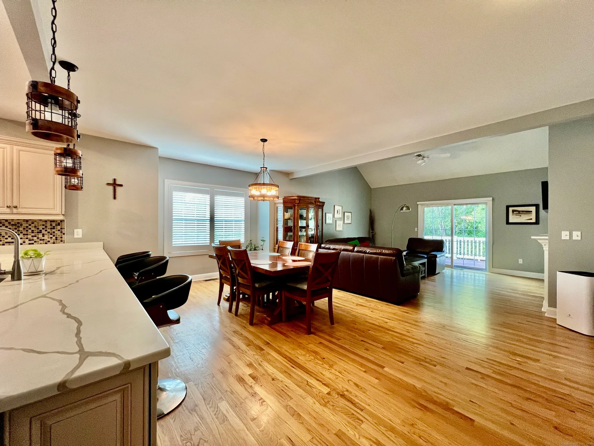Property Slideshow image 5 of 34 | 65 oak meadow ln # 65, Harwinton, CT, 06791
