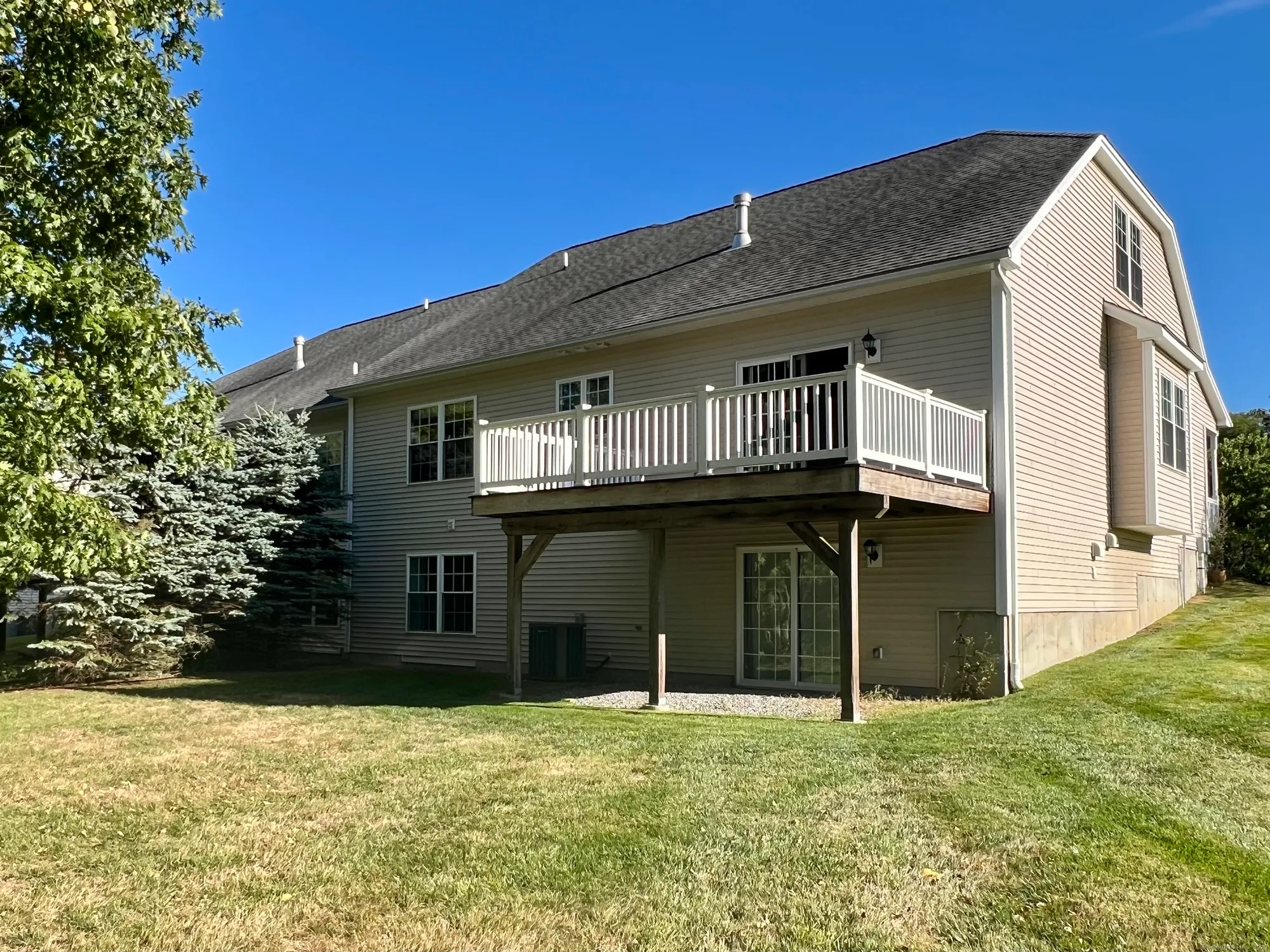 Property Slideshow image 10 of 34 | 65 oak meadow ln # 65, Harwinton, CT, 06791