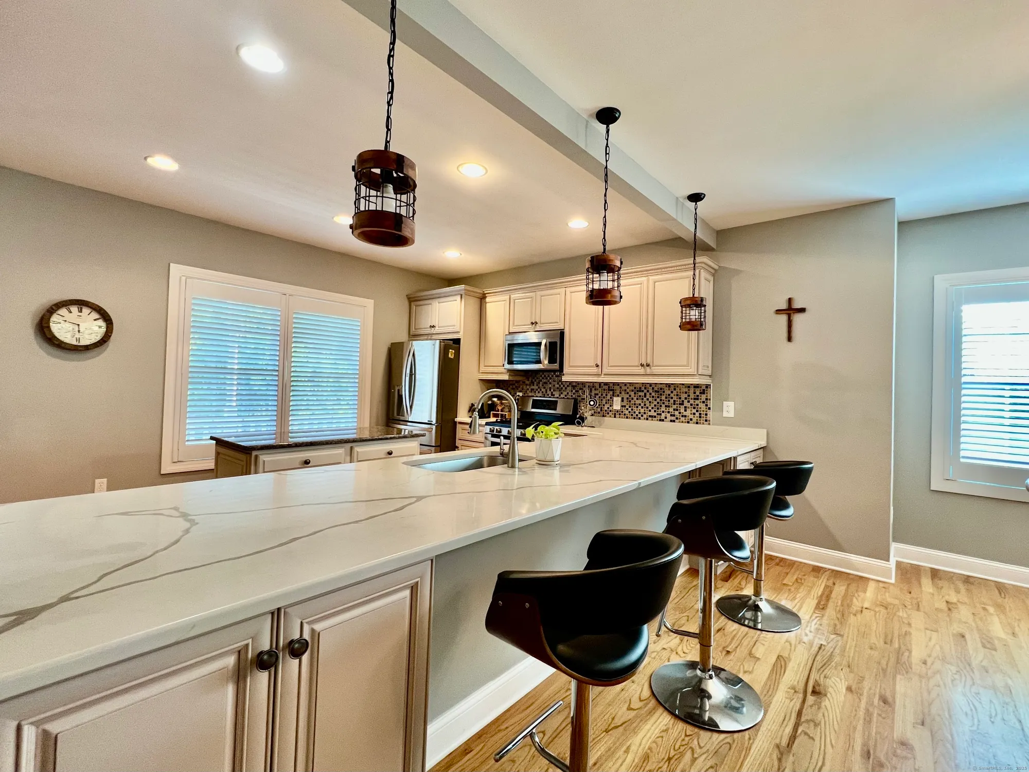 Property Slideshow image 4 of 34 | 65 oak meadow ln # 65, Harwinton, CT, 06791
