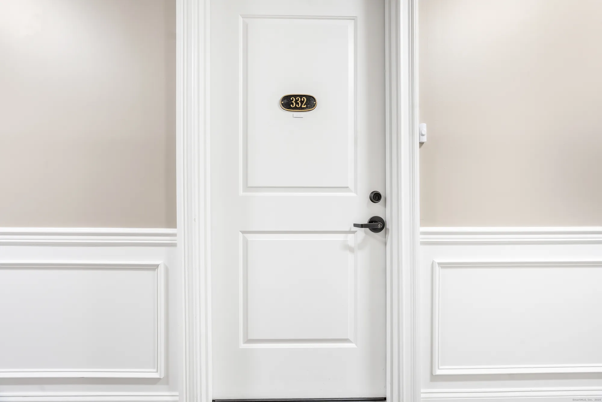 Property Slideshow image 7 of 38 | 332 still water cir # 332, Brookfield, CT, 06804