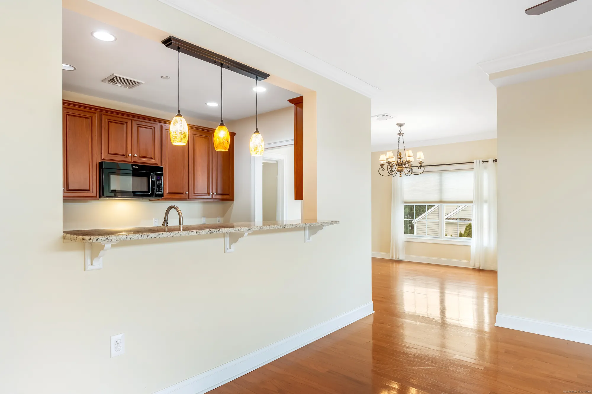 Property Slideshow image 13 of 38 | 332 still water cir # 332, Brookfield, CT, 06804