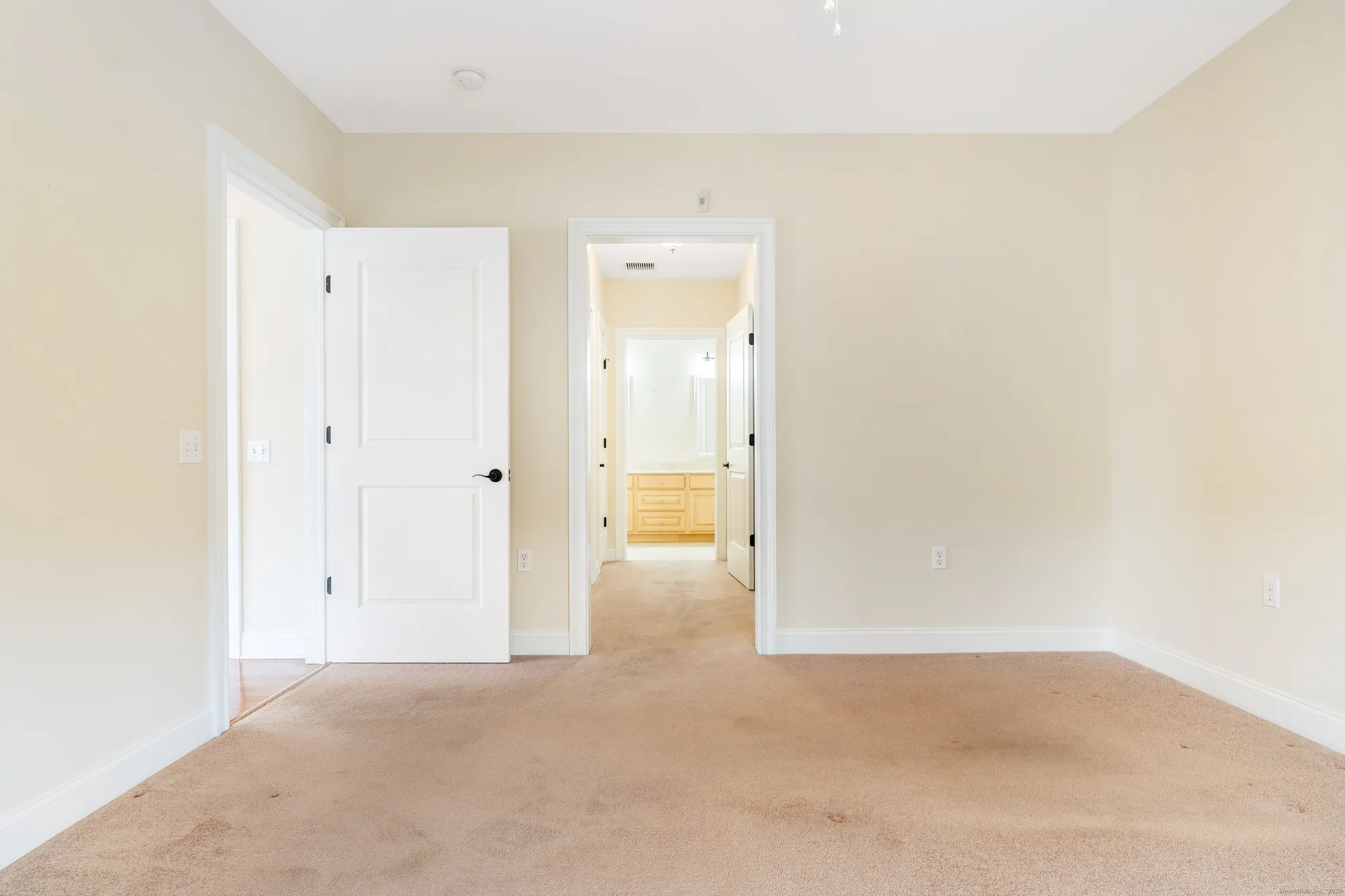 Property Slideshow image 17 of 38 | 332 still water cir # 332, Brookfield, CT, 06804
