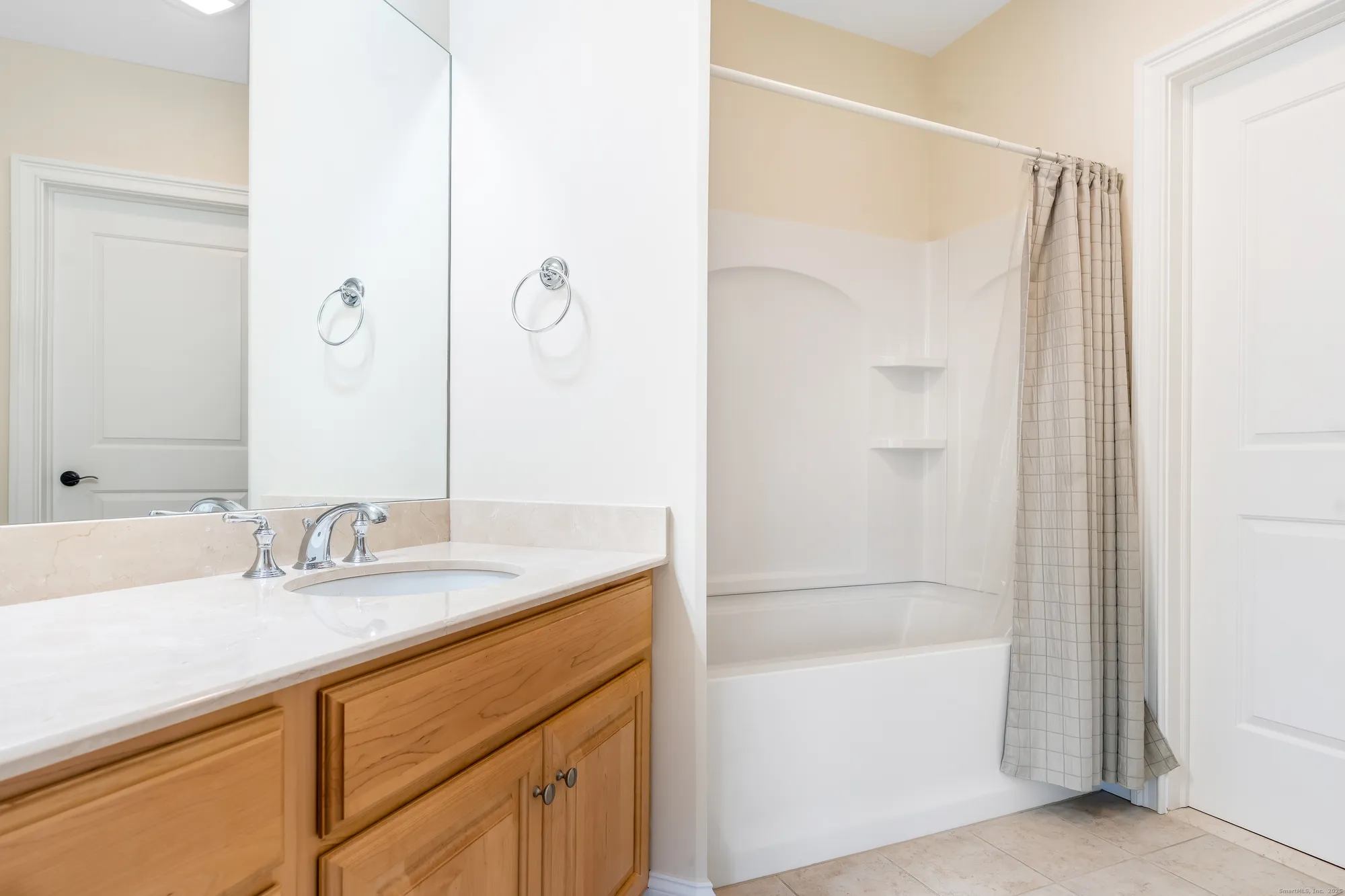 Property Slideshow image 23 of 38 | 332 still water cir # 332, Brookfield, CT, 06804