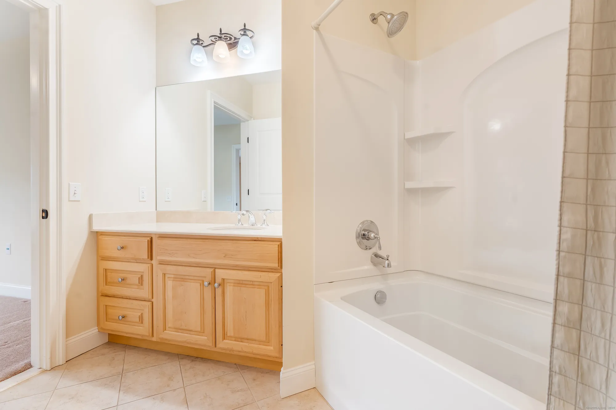 Property Slideshow image 24 of 38 | 332 still water cir # 332, Brookfield, CT, 06804