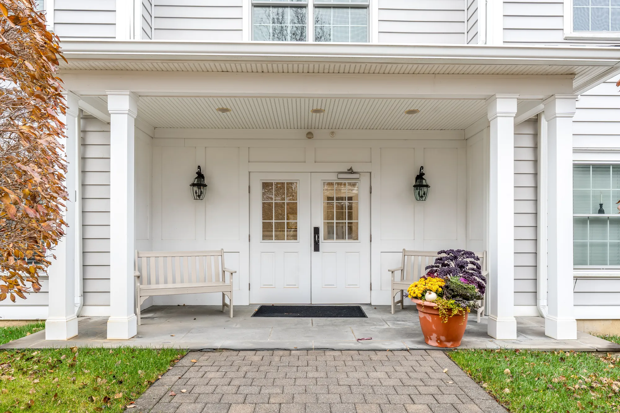 Property Slideshow image 4 of 38 | 332 still water cir # 332, Brookfield, CT, 06804