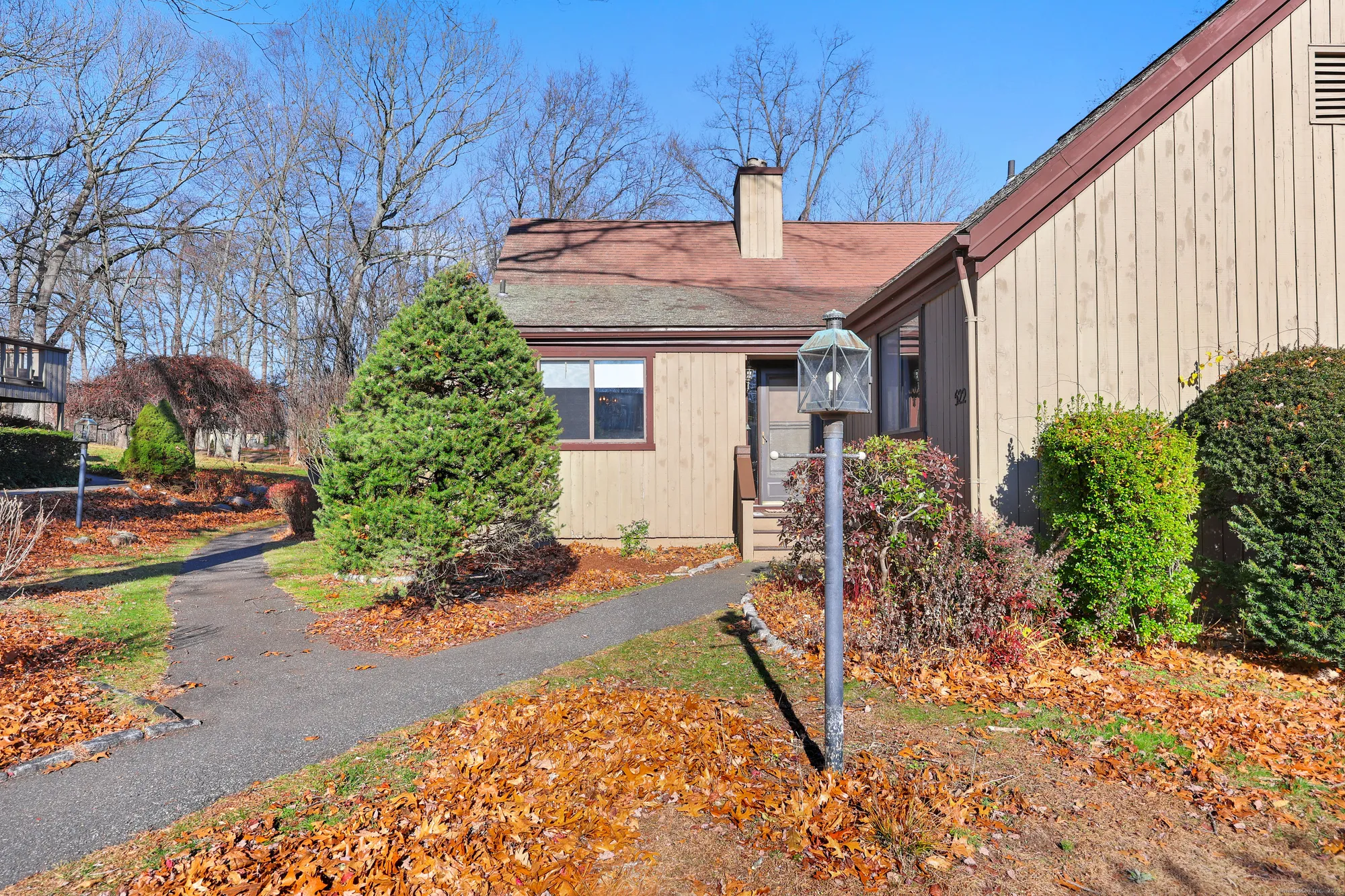 Property Slideshow image 29 of 37 | 522 iroquois ln b, Stratford, CT, 06614