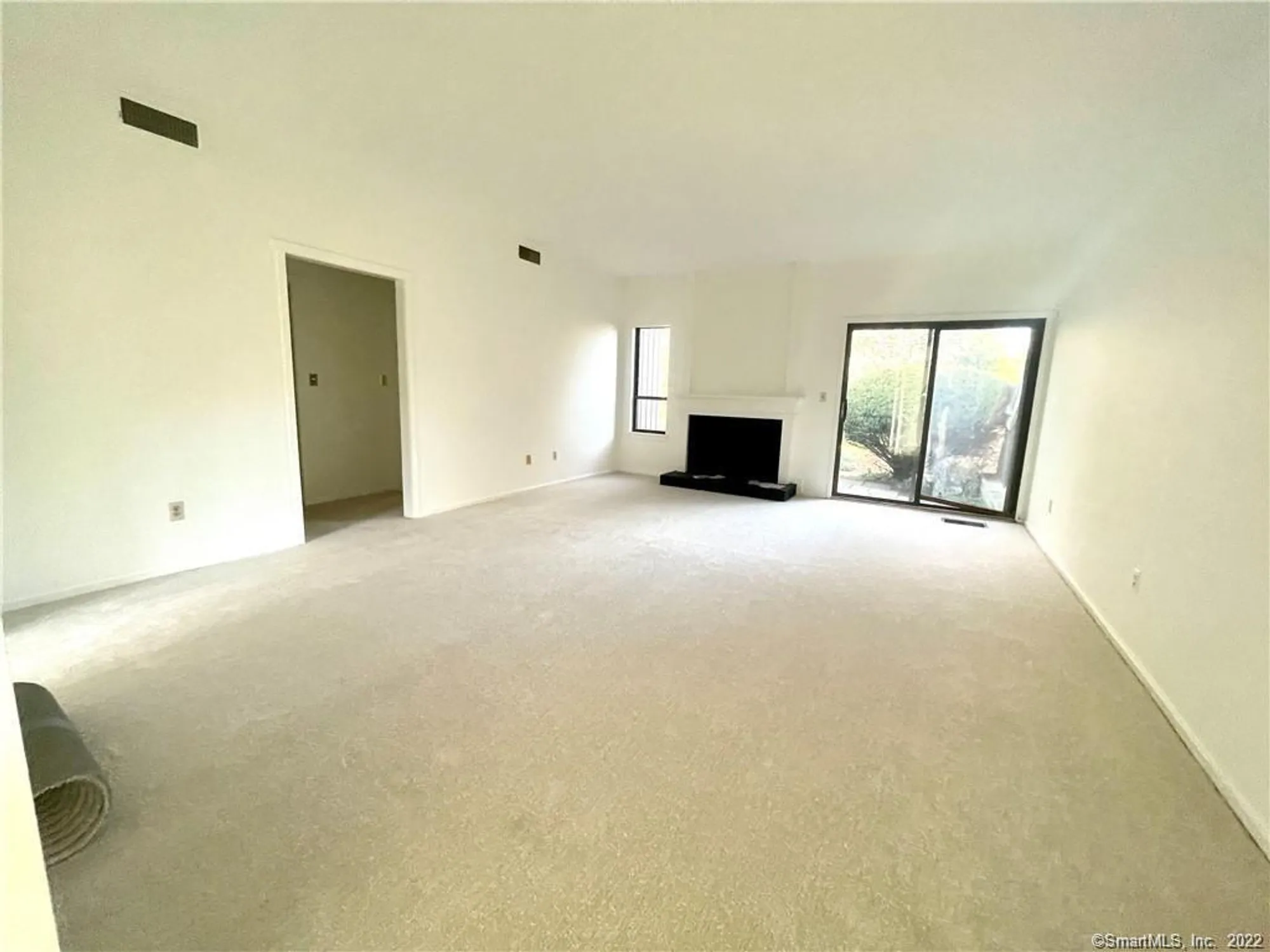 Property Slideshow image 9 of 15 | 20 heritage cir b, Southbury, CT, 06488