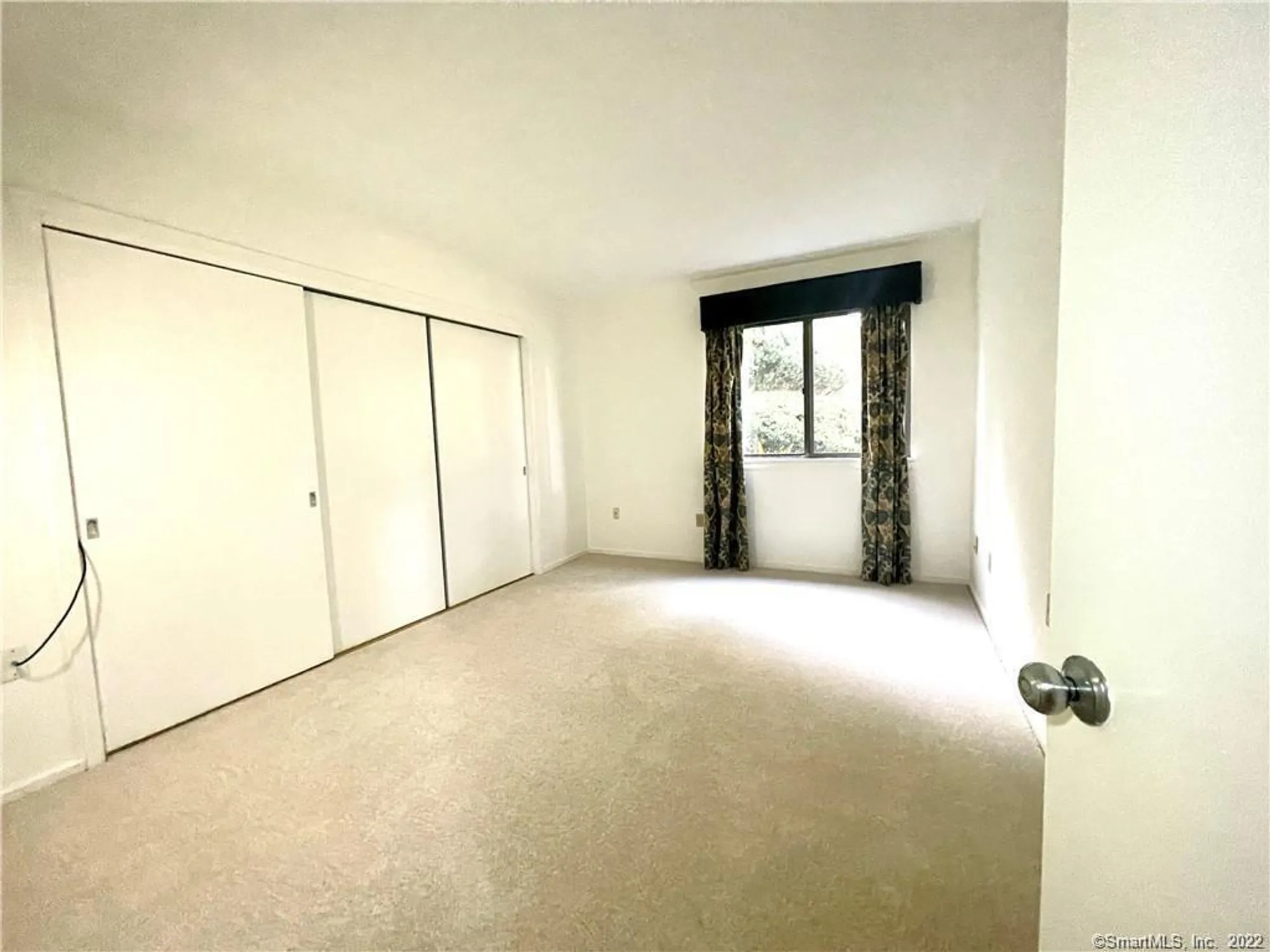 Property Slideshow image 10 of 15 | 20 heritage cir b, Southbury, CT, 06488