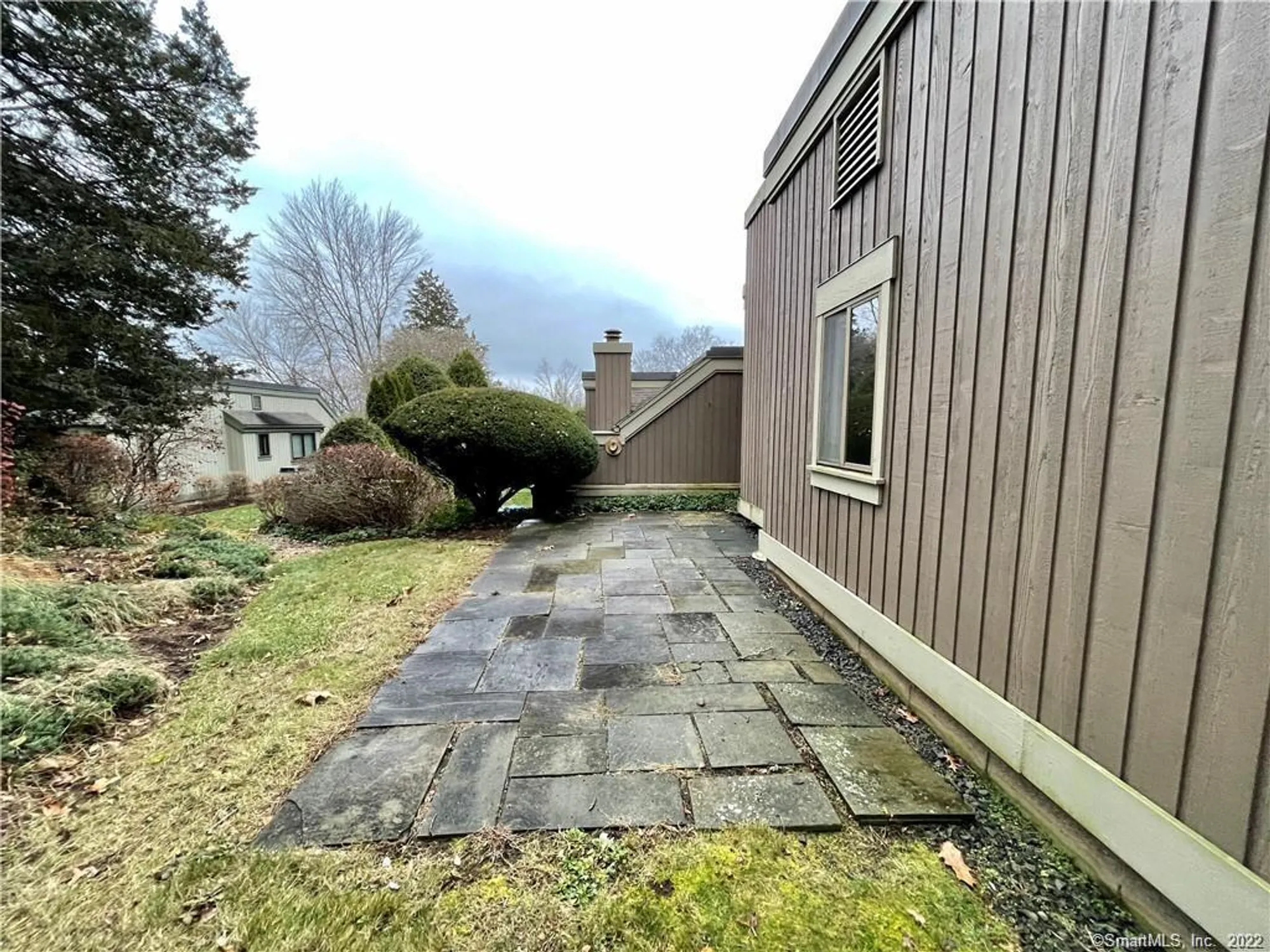 Property Slideshow image 14 of 15 | 20 heritage cir b, Southbury, CT, 06488