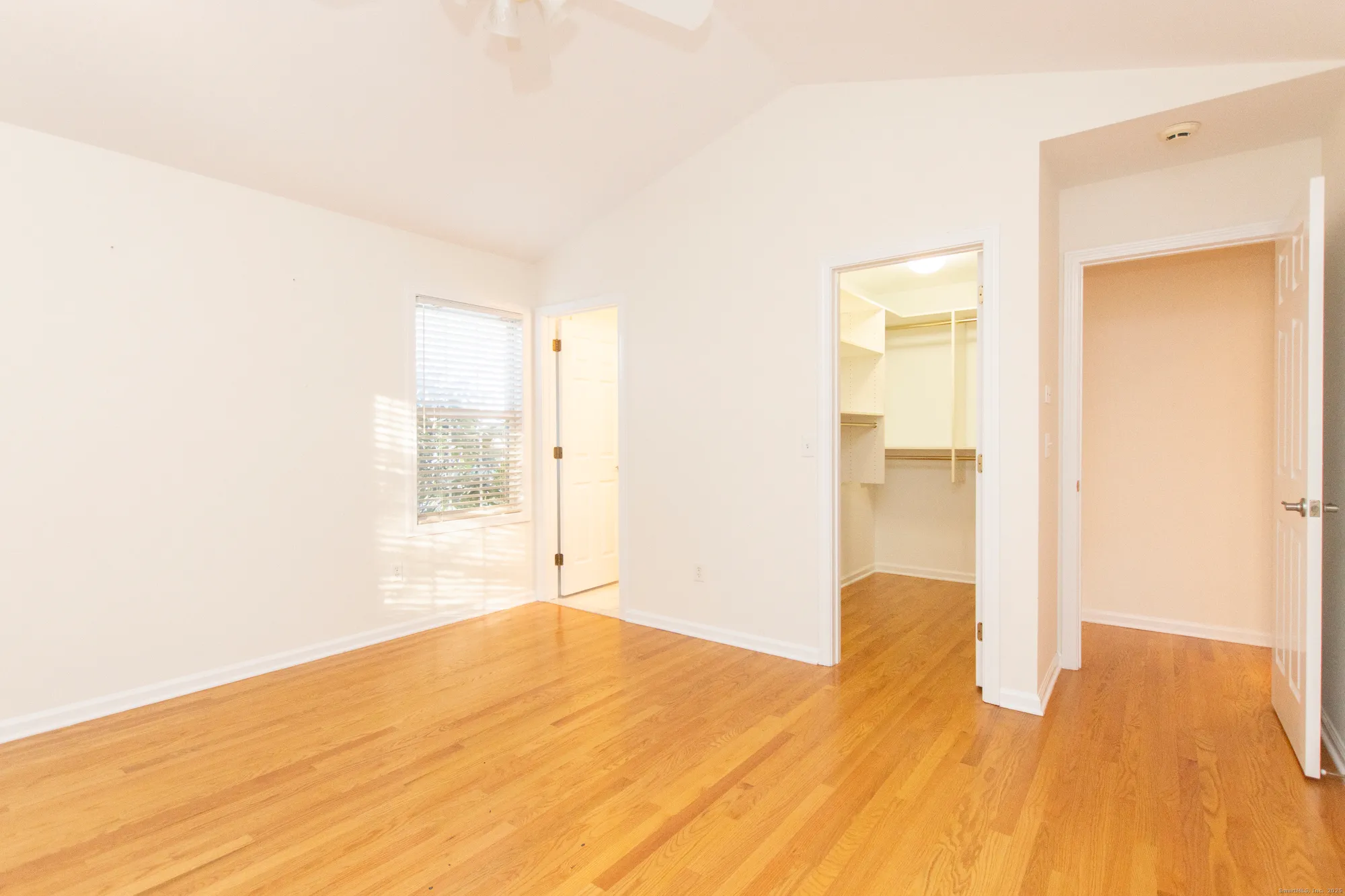 Property Slideshow image 15 of 37 | 5 cider mill ln, Trumbull, CT, 06611