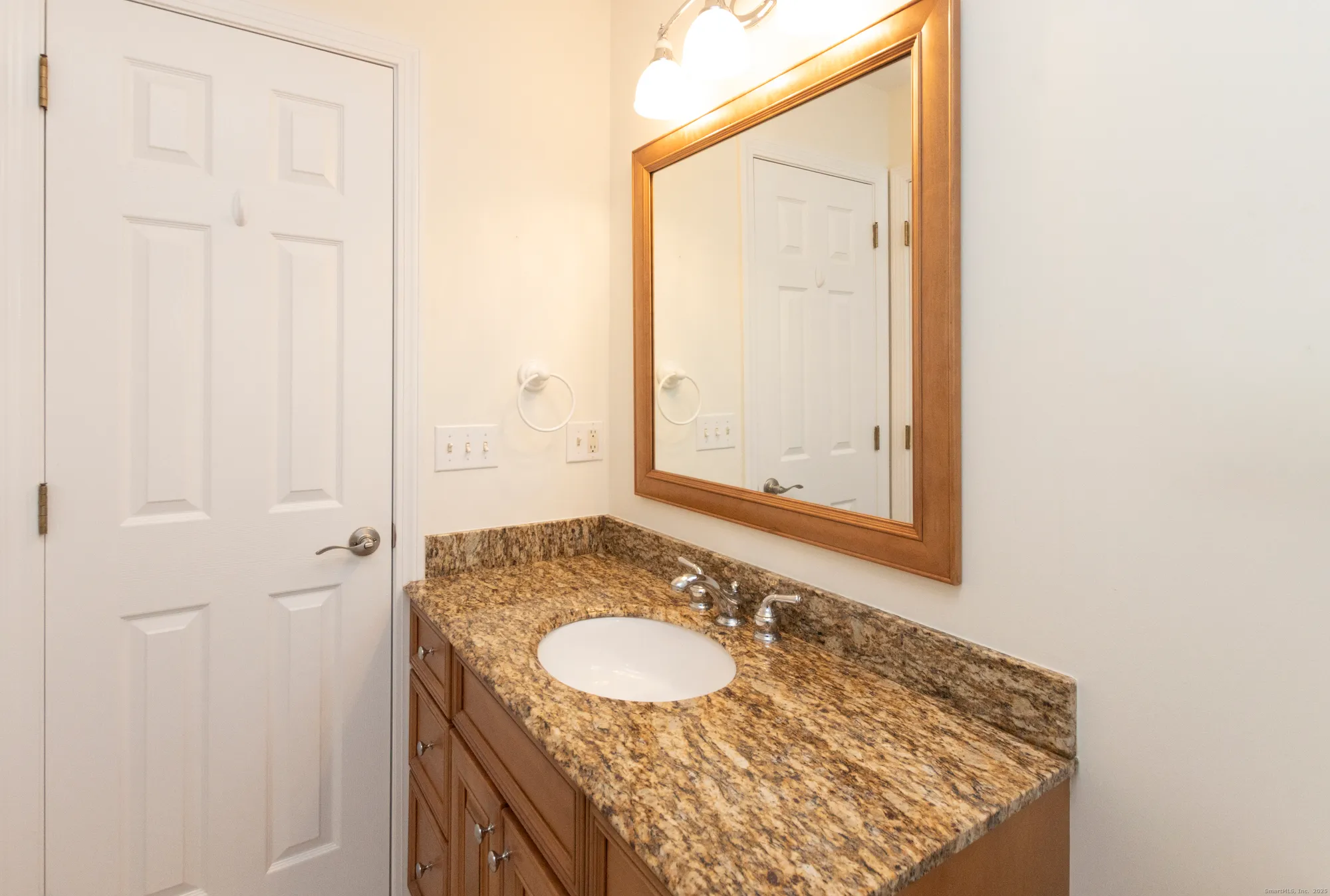 Property Slideshow image 21 of 37 | 5 cider mill ln, Trumbull, CT, 06611