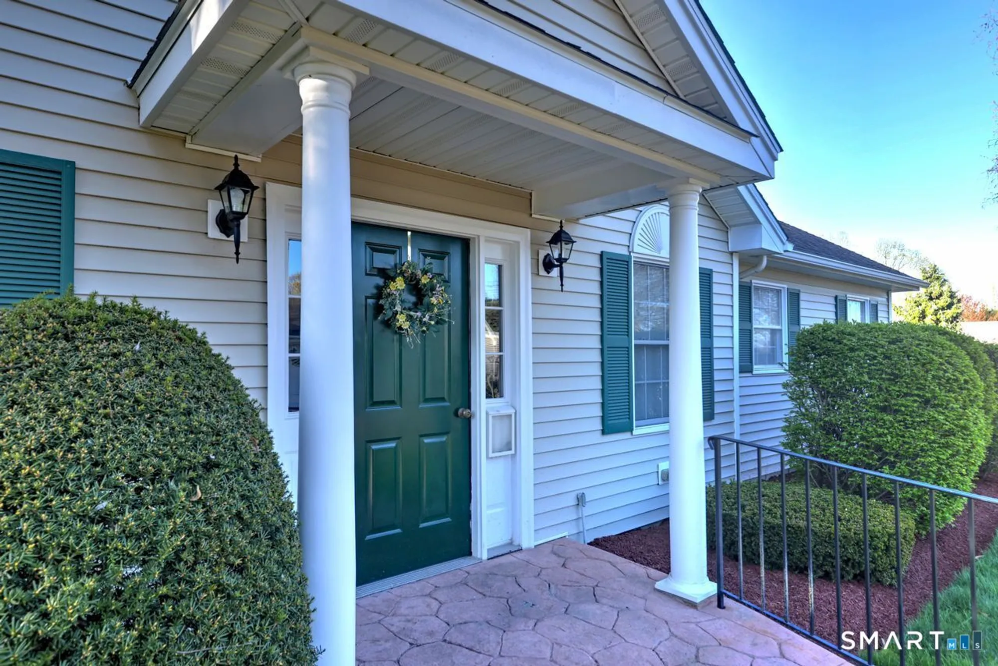 Property Slideshow image 27 of 37 | 5 cider mill ln, Trumbull, CT, 06611