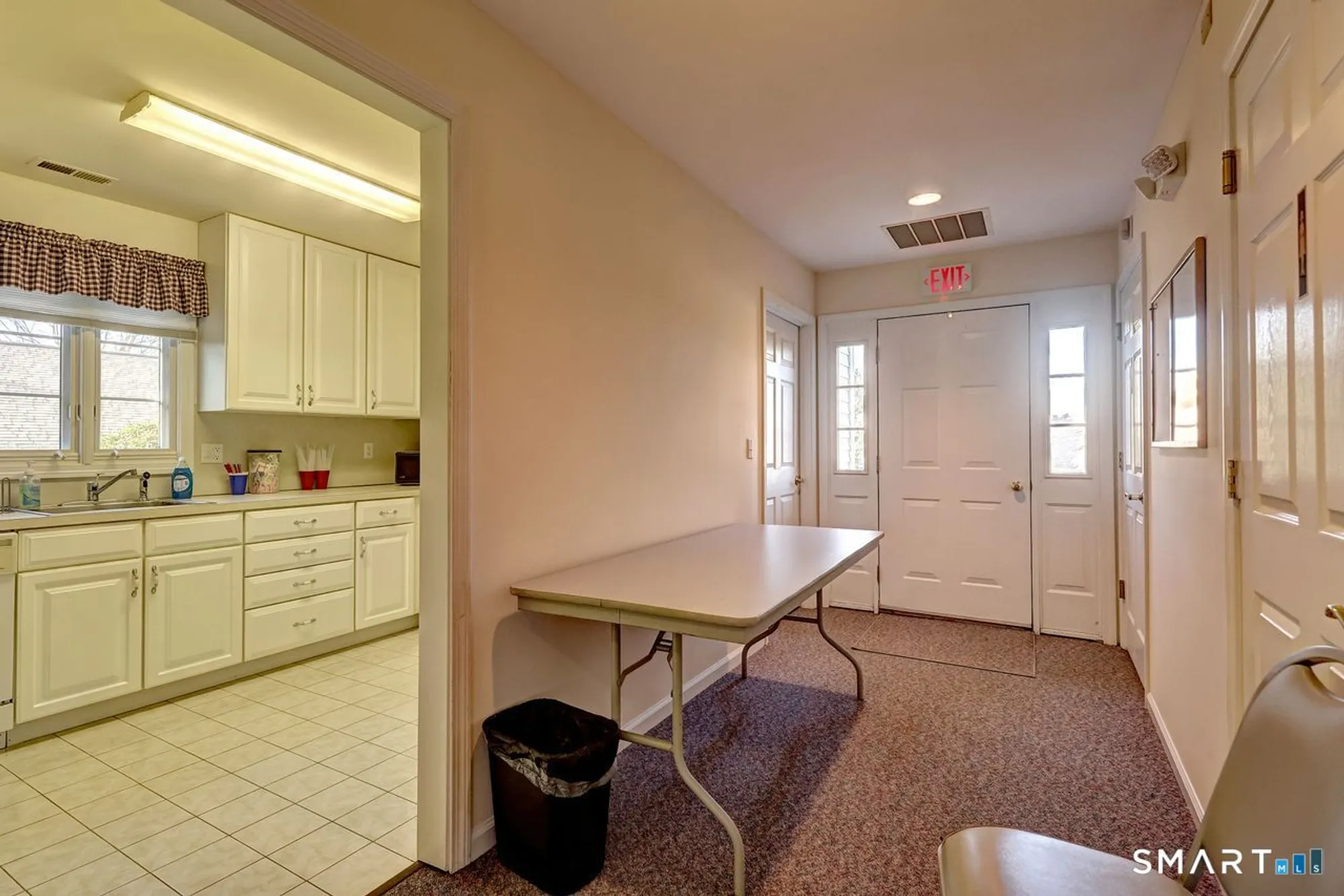 Property Slideshow image 29 of 37 | 5 cider mill ln, Trumbull, CT, 06611