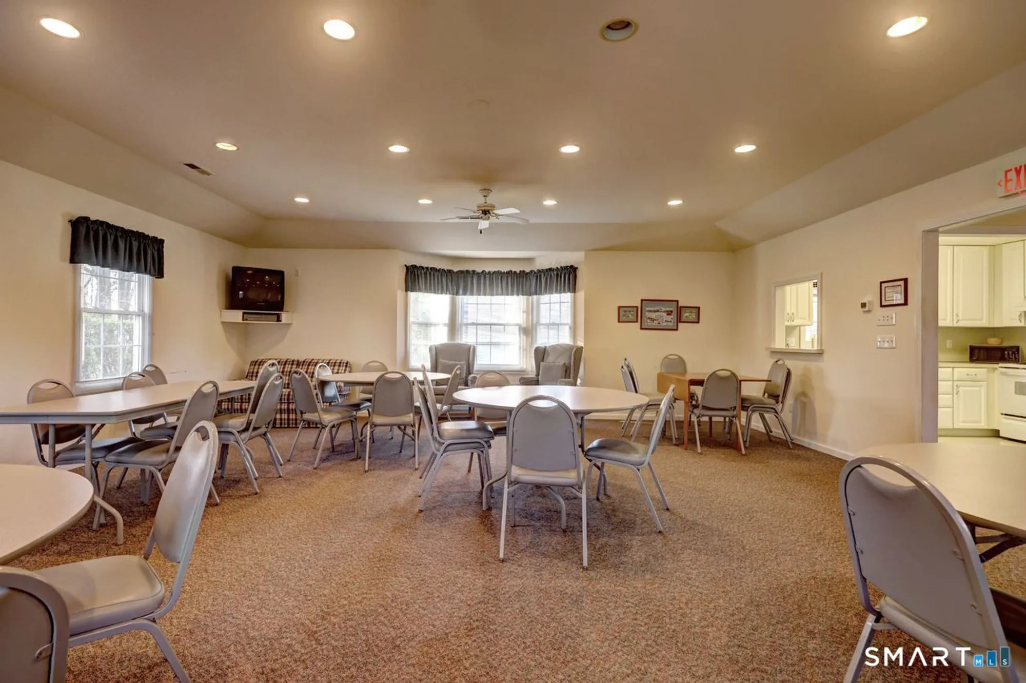 Property Slideshow image 30 of 37 | 5 cider mill ln, Trumbull, CT, 06611