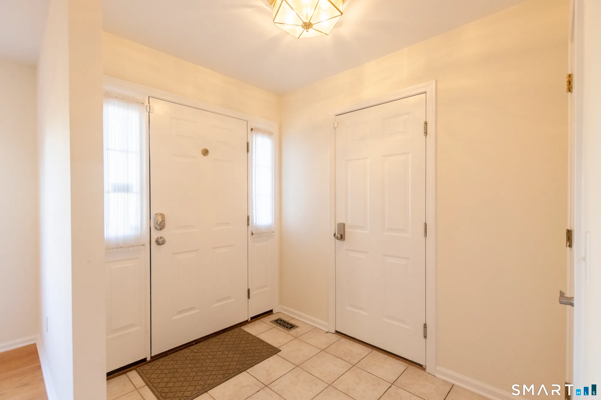 Property Slideshow image 4 of 37 | 5 cider mill ln, Trumbull, CT, 06611