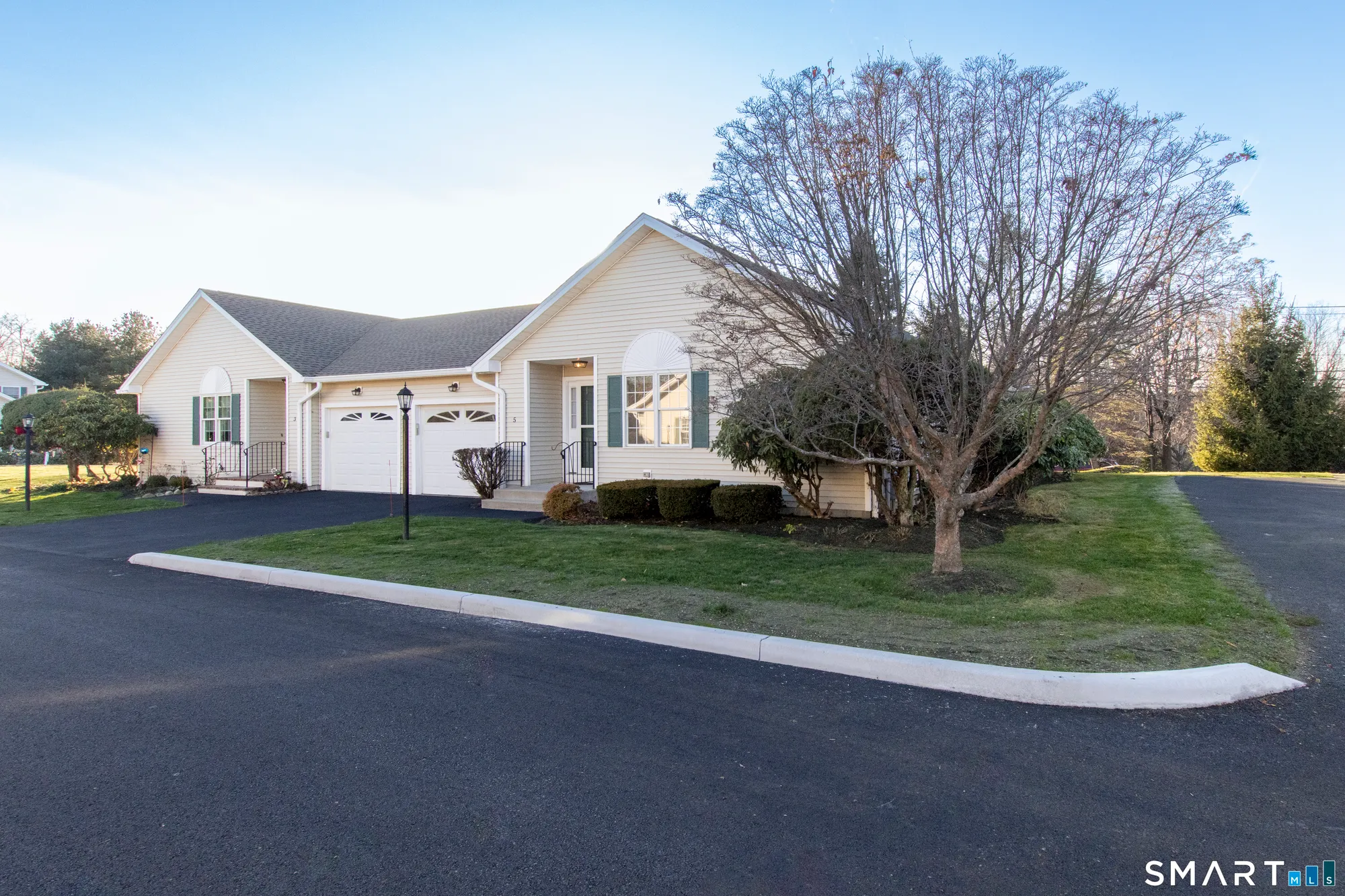 Property Slideshow image 33 of 37 | 5 cider mill ln, Trumbull, CT, 06611