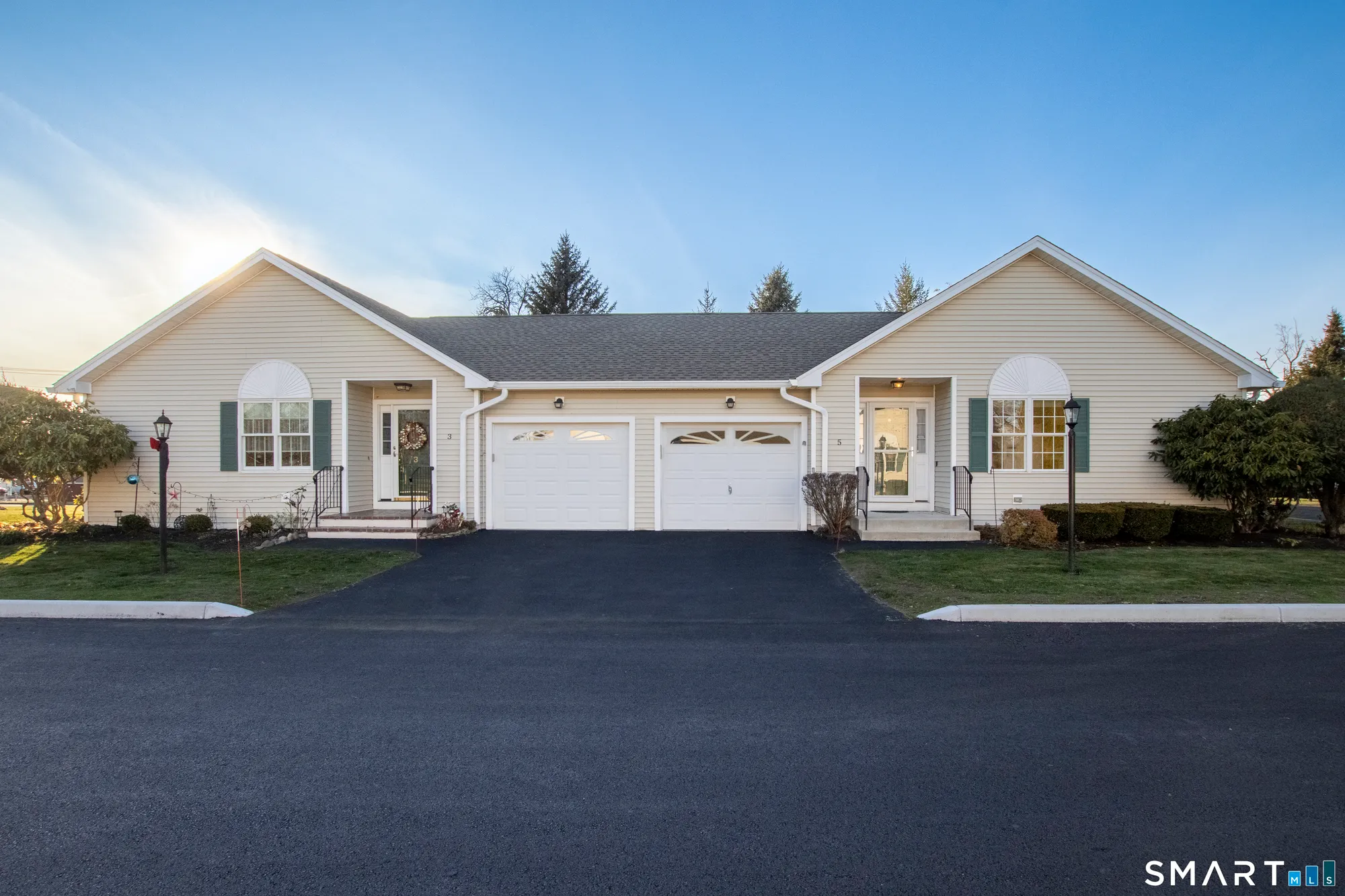 Property Slideshow image 34 of 37 | 5 cider mill ln, Trumbull, CT, 06611