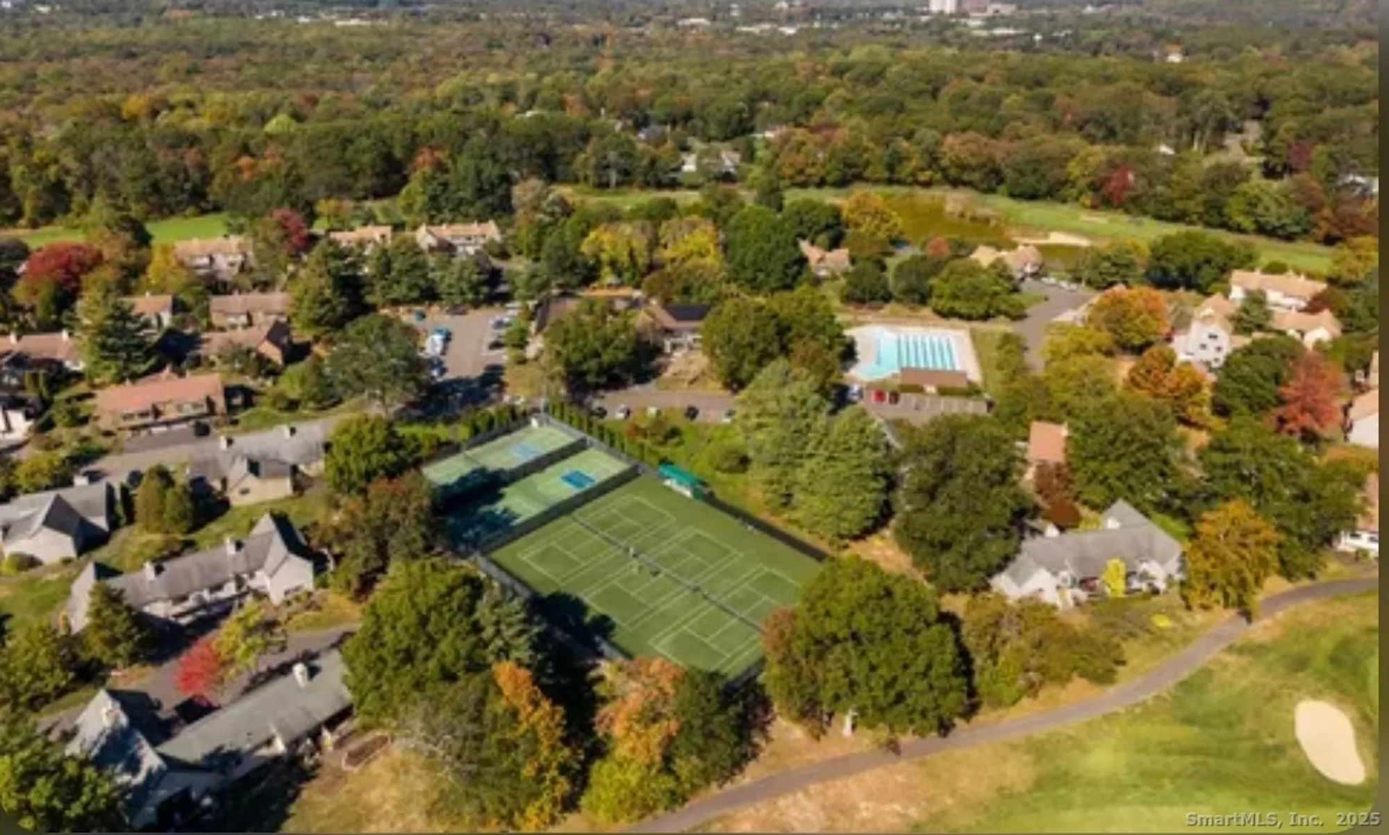 Property Slideshow image 37 of 37 | 522 iroquois ln b, Stratford, CT, 06614