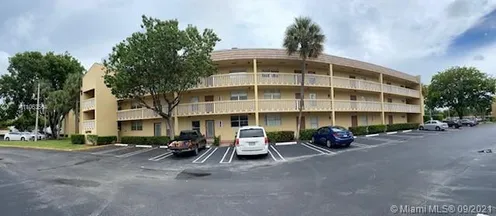 Bermuda Club Condominiums