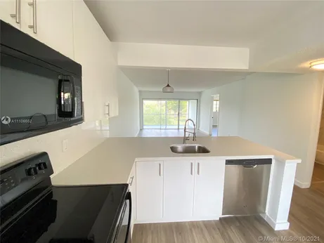 Bermuda Club Condominiums