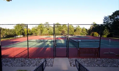 2 Tennis Courts