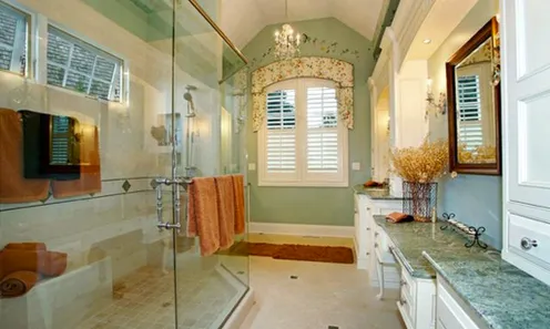 Large Master Bathrooms