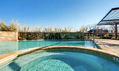Outdoor Pool & Spa
