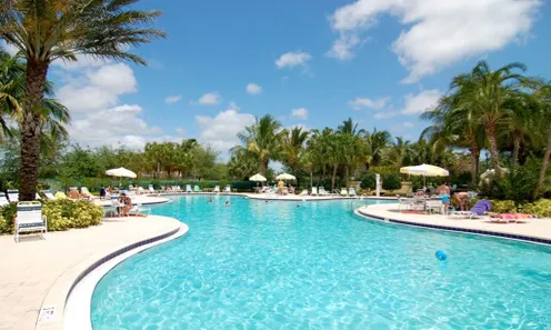 Outdoor Resort-Style Pool