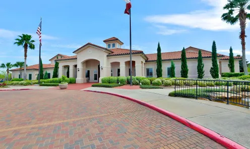 Club Bellavita - 14,000 Sq. Ft.