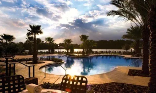 Outdoor Resort-Style Pool
