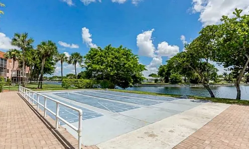 8 Shuffleboard Courts