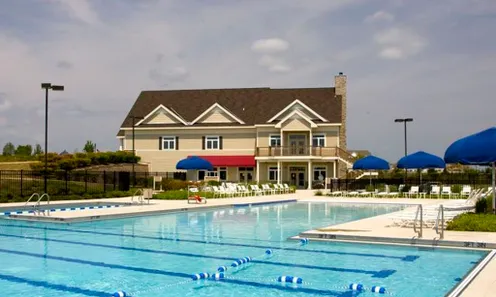 Outdoor Resort-style Pool