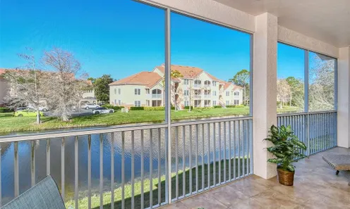 Plaza De Flores on Palmer Ranch